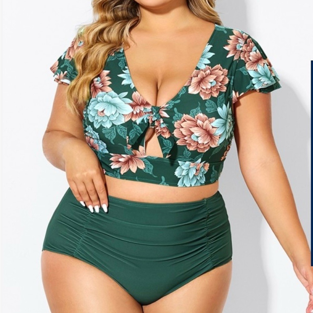 Meet Curve floral bikini top